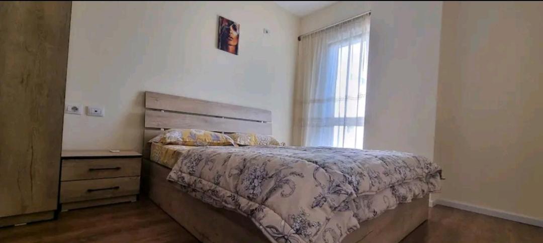 New & Great Located Apartment Near Center Tirana Bagian luar foto